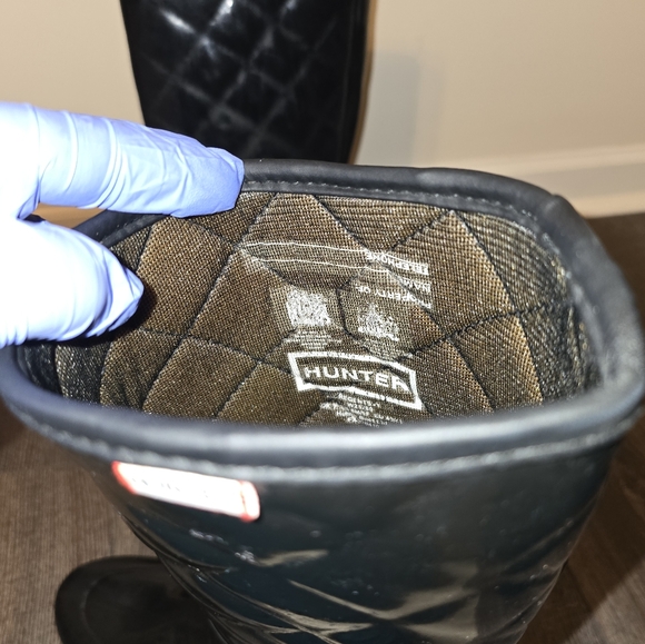 Hunter Tall Quilted Gloss Boot; Black sz 9 US - Picture 5 of 7